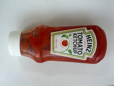 Heinz Tomato Ketchup Original Heinz Tomato Ketchup 910 g