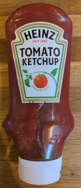 Heinz Tomato Ketchup 700 g, front of pack