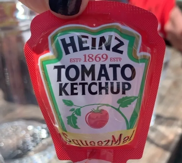 Heinz Tomato Ketchup 29 g, front of pack