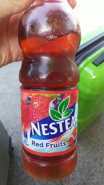 Nestea Red Fruits 500 ml, front of pack