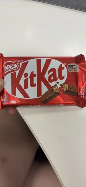 KitKat 4 Finger 45 g, front of pack