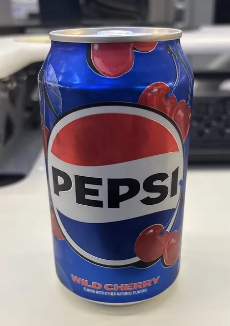 Pepsi Wild Cherry 12 fl oz, front of pack