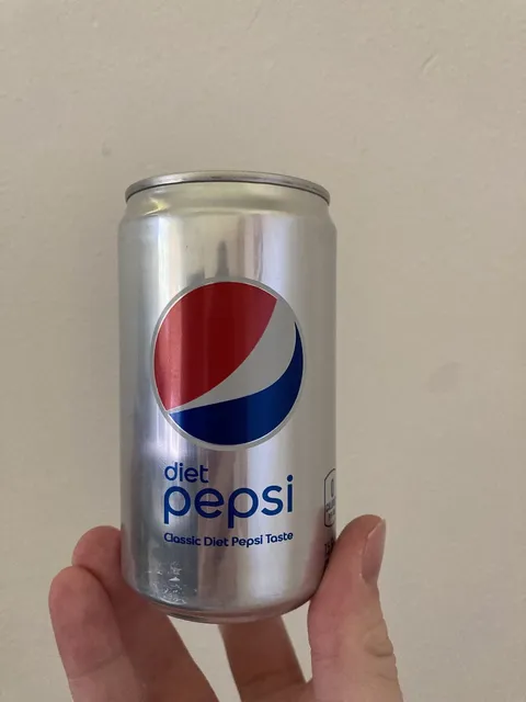 Diet Pepsi 7.5 fl oz, front of pack