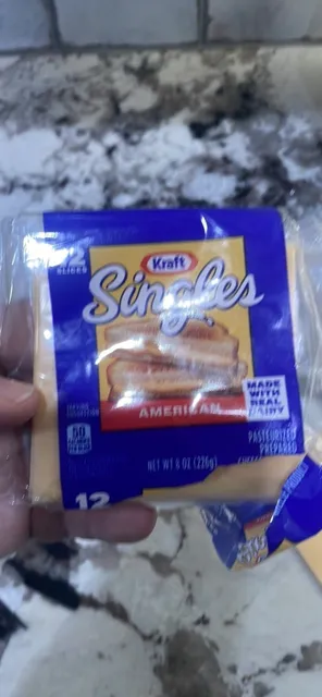 Kraft Singles American 12 Slices 8 oz, front of pack