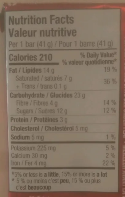 KitKat 70% Dark Cocoa 41 g, nutrition of pack