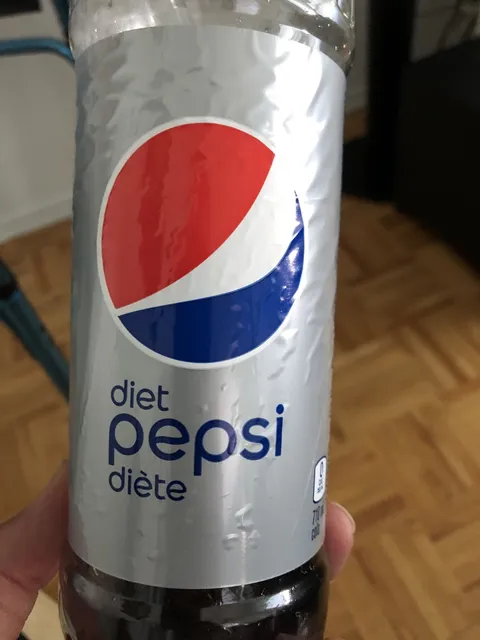Diet Pepsi 6 × 710 mL, front of pack