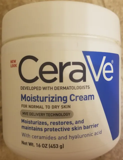 CeraVe Moisturizing Cream 16 oz (453 g), front of pack