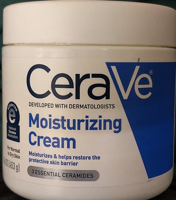 CeraVe Moisturizing Cream 453 g, front of pack
