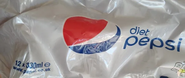 Diet Pepsi 12 x 330 ml, front of pack
