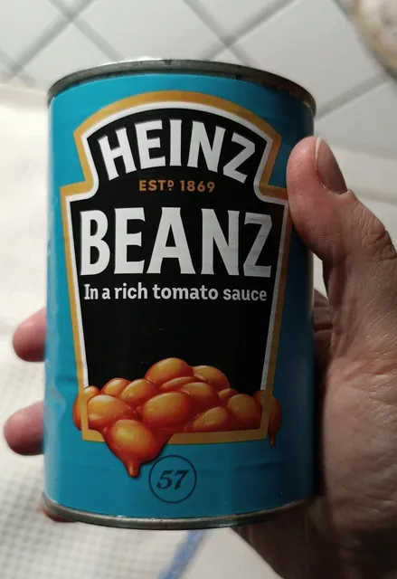 Heinz Beanz in a Rich Tomato Sauce 415 g, front of pack