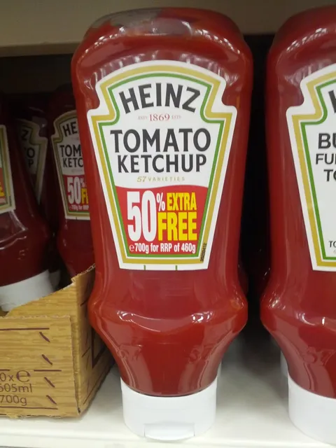 Heinz Tomato Ketchup 700 g, front of pack