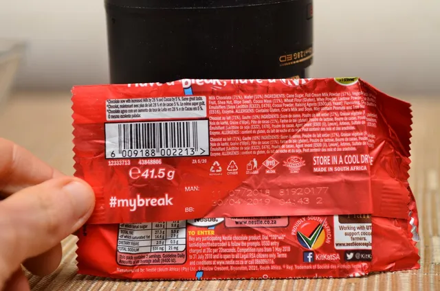 KitKat 4 Finger 41.5 g, back of pack
