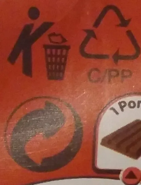 KitKat 4 Finger 10 × 41.5 g, back of pack