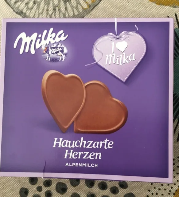 Milka I love Milka Hauchzarte Herzen Alpenmilch 130 g, front of pack