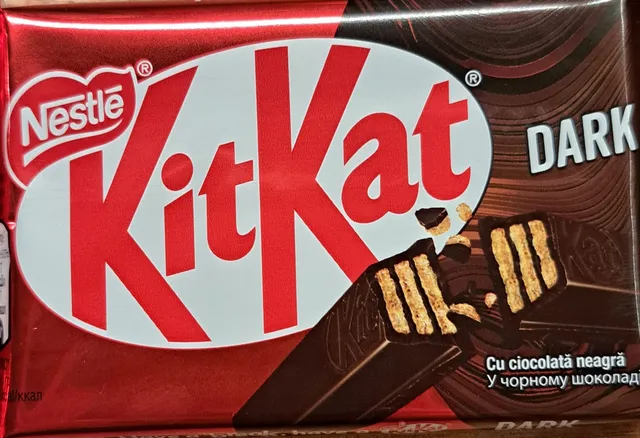 KitKat Dark 41.5 g, front of pack